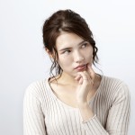 口に違和感がある女性