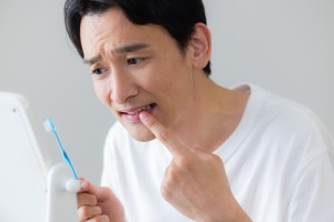 歯列矯正　日本人　虫歯