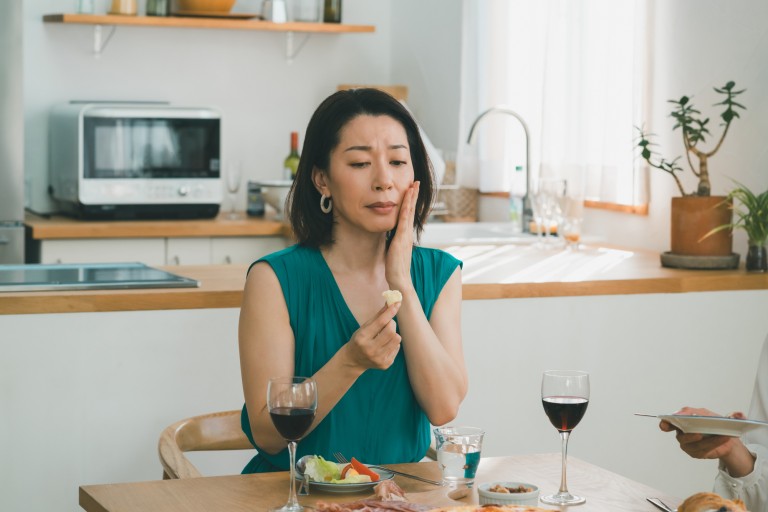 矯正　食事　痛み